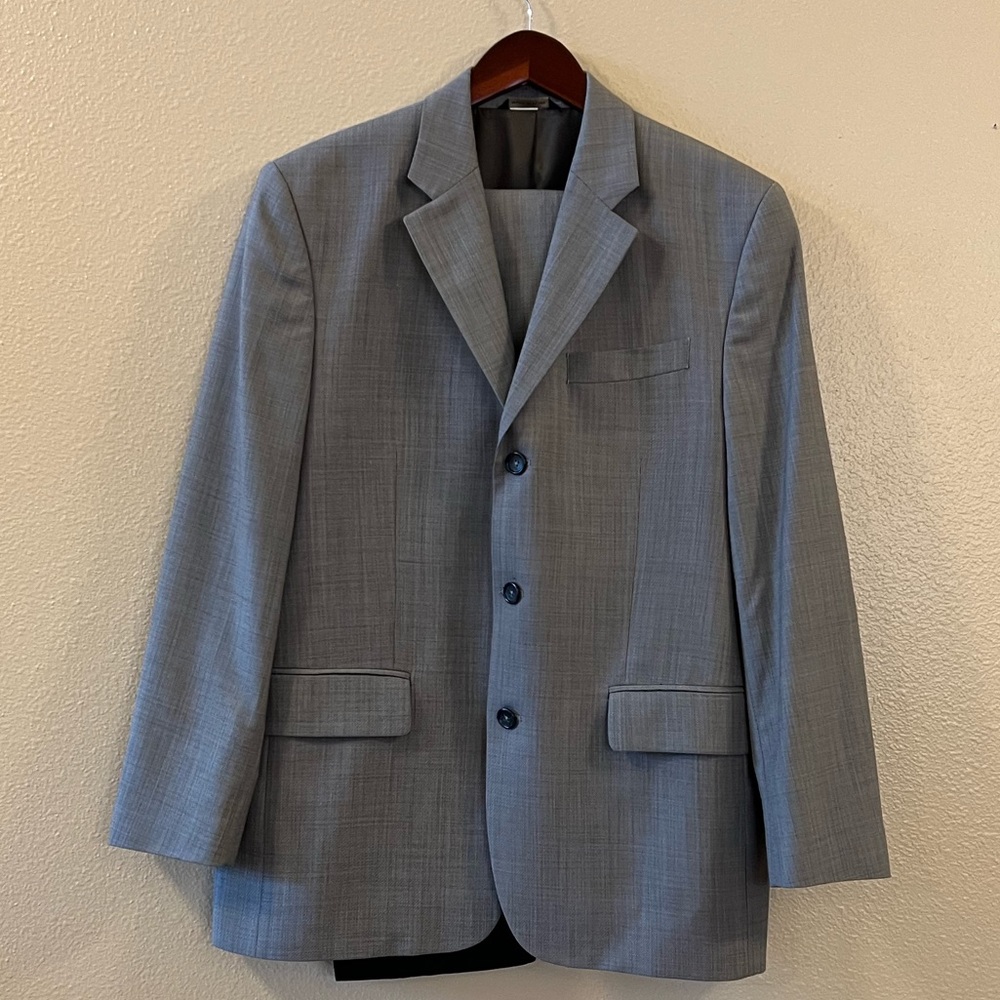 Banana Republic Gray 3-Button Suit